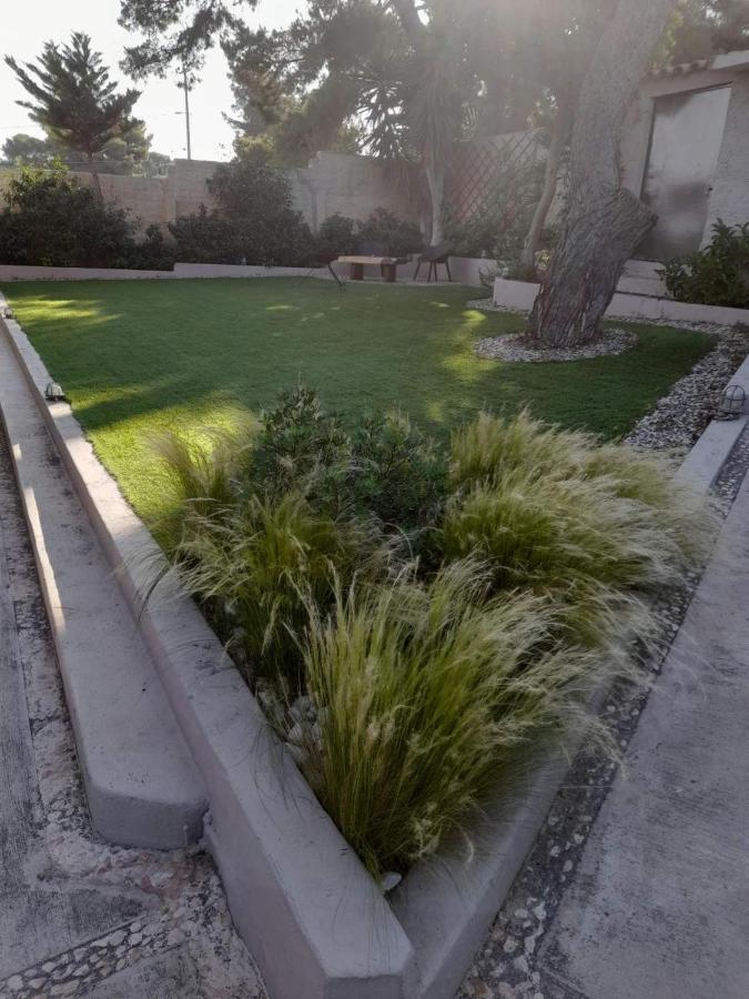 Suite With Garden Agia Marina  Екстериор снимка
