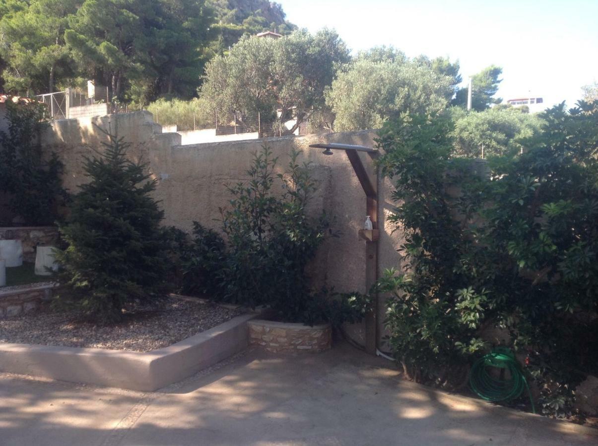 Suite With Garden Agia Marina  Екстериор снимка